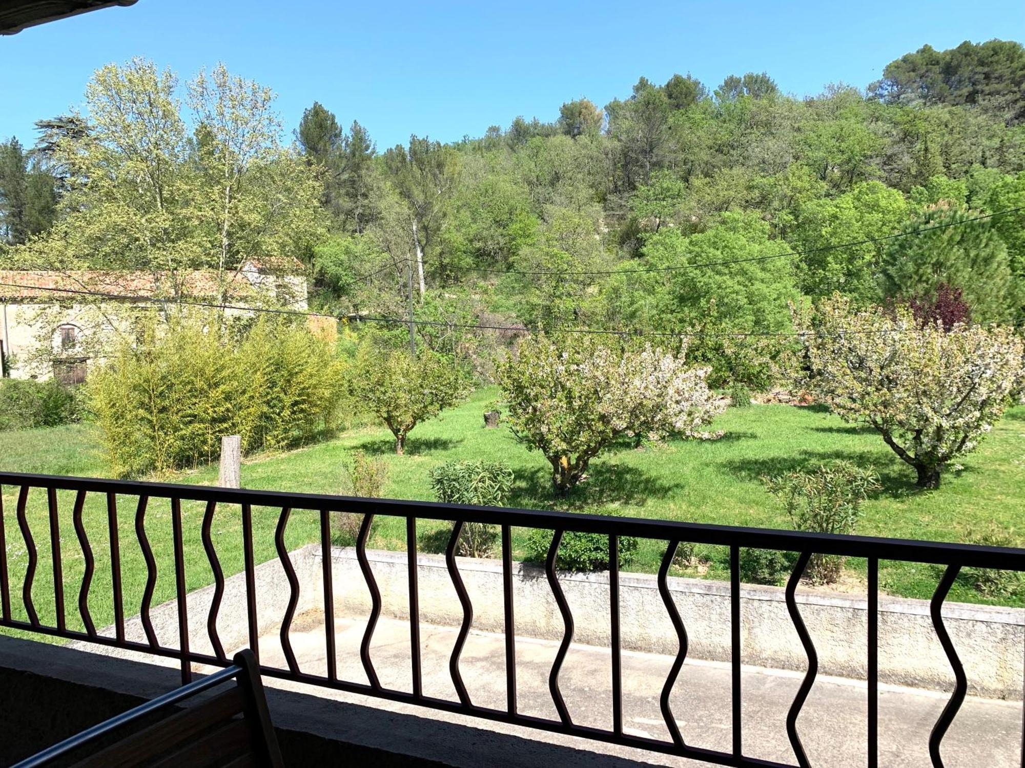 Gite La Loge 142 Route De Carpentras 84210 ונאסק מראה חיצוני תמונה